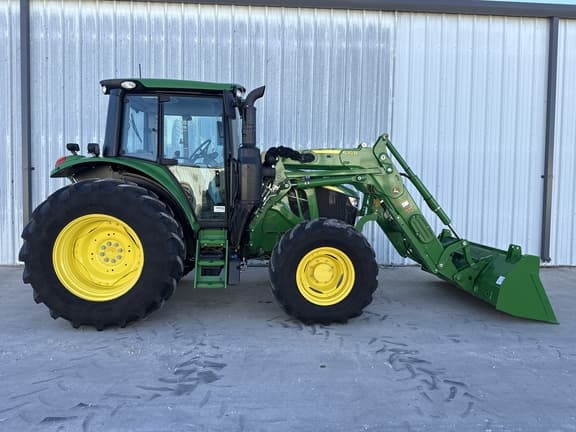 Image of John Deere 6110M equipment image 4