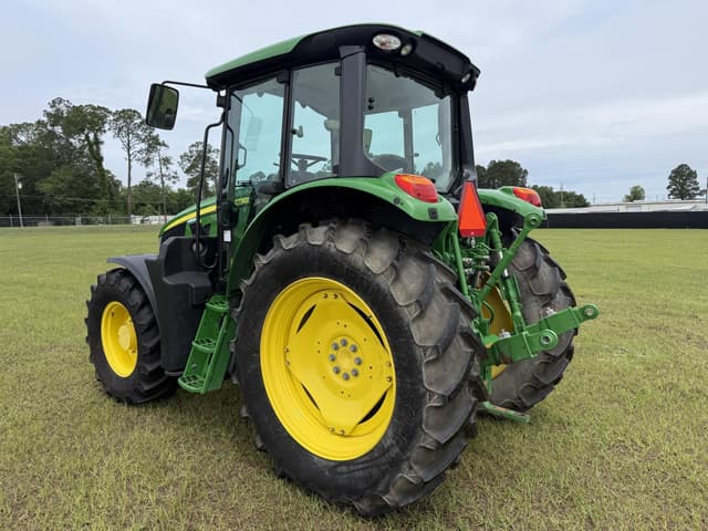 Image of John Deere 6110M equipment image 2