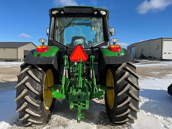 Image of John Deere 6110M equipment image 4