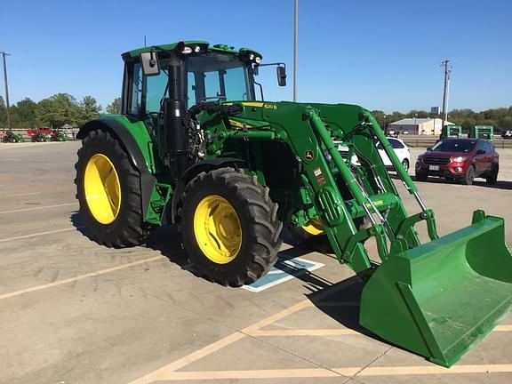 Image of John Deere 6110M equipment image 3