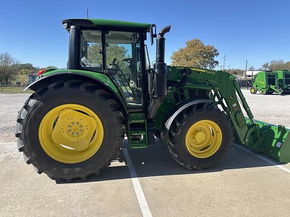 Image of John Deere 6110M equipment image 4