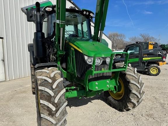 Image of John Deere 6110M equipment image 3