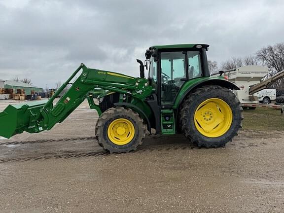 Image of John Deere 6110M equipment image 4