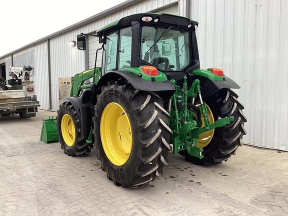 Image of John Deere 6110M equipment image 3