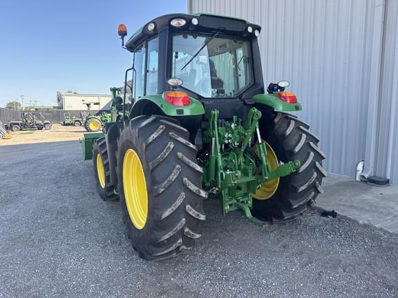 Image of John Deere 6110M equipment image 4
