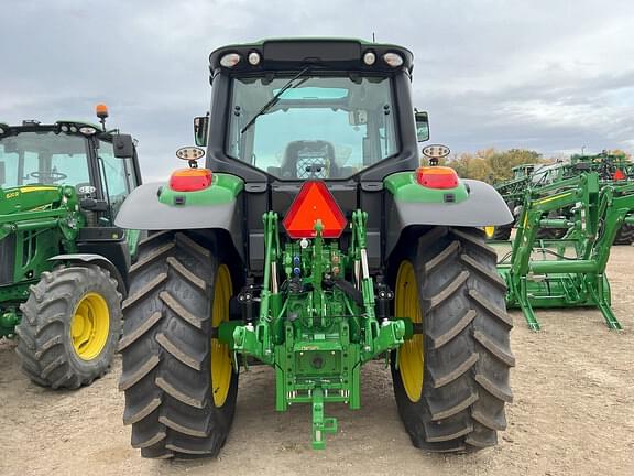 Image of John Deere 6110M equipment image 4