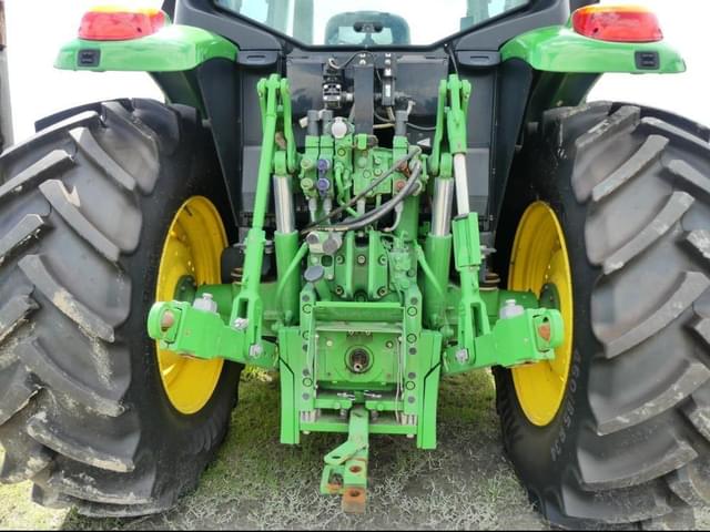 Image of John Deere 6110M equipment image 4