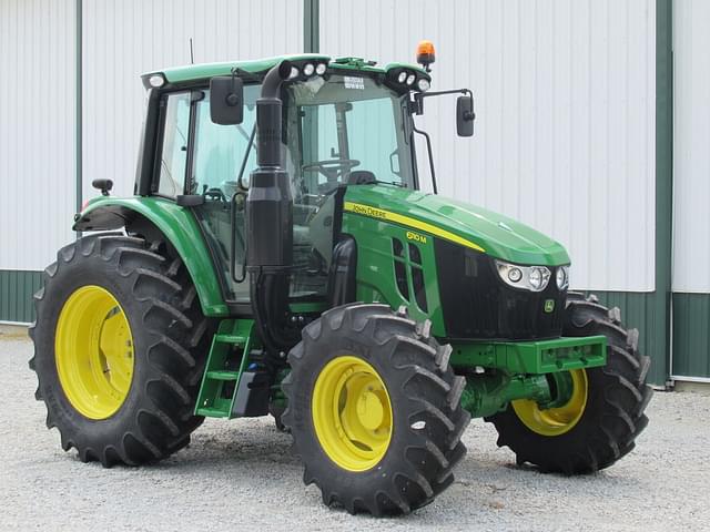 Image of John Deere 6110M equipment image 2