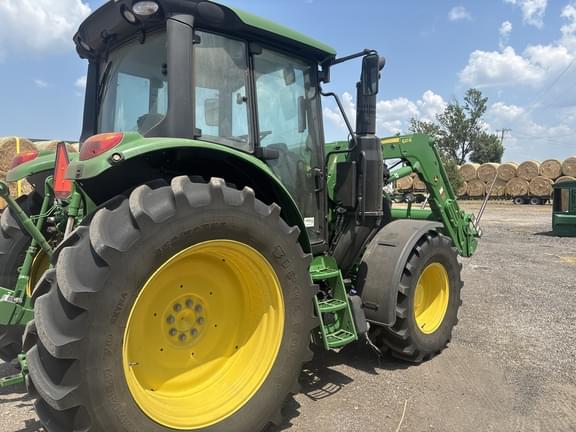 Image of John Deere 6110M equipment image 4