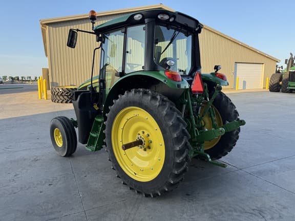 Image of John Deere 6110M equipment image 4