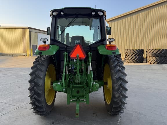 Image of John Deere 6110M equipment image 3