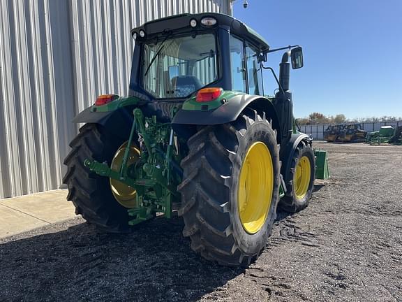 Image of John Deere 6110M equipment image 4