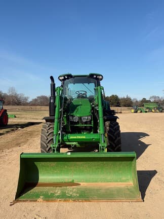 Image of John Deere 6110M equipment image 2