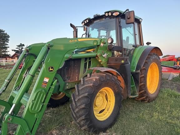 Image of John Deere 6110M equipment image 4
