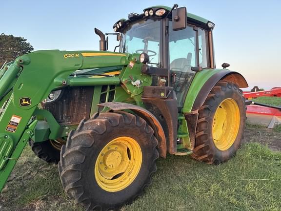 Image of John Deere 6110M equipment image 3