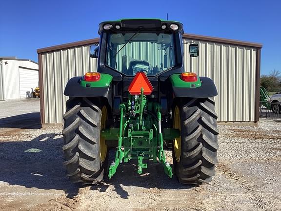 Image of John Deere 6110M equipment image 4