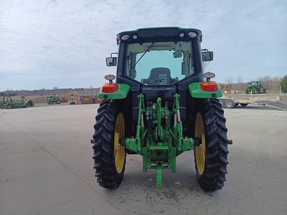 Image of John Deere 6110M equipment image 3