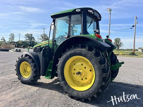 Image of John Deere 6110M equipment image 2