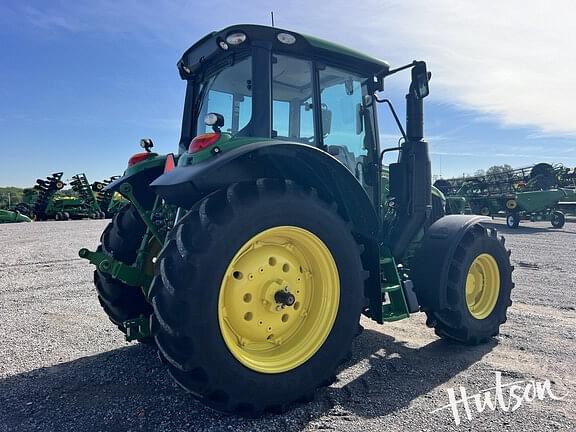 Image of John Deere 6110M equipment image 4