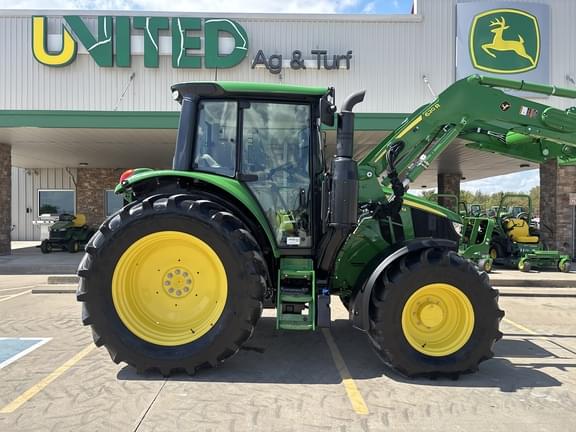 Image of John Deere 6110M equipment image 3