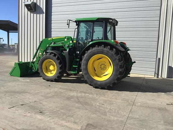 Image of John Deere 6110M equipment image 3