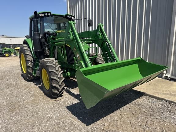 Image of John Deere 6110M equipment image 4