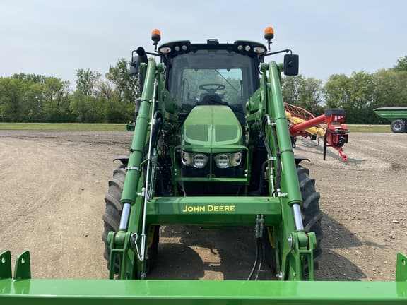 Image of John Deere 6110M equipment image 4
