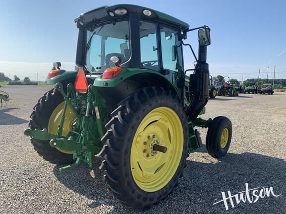 Image of John Deere 6110M equipment image 2