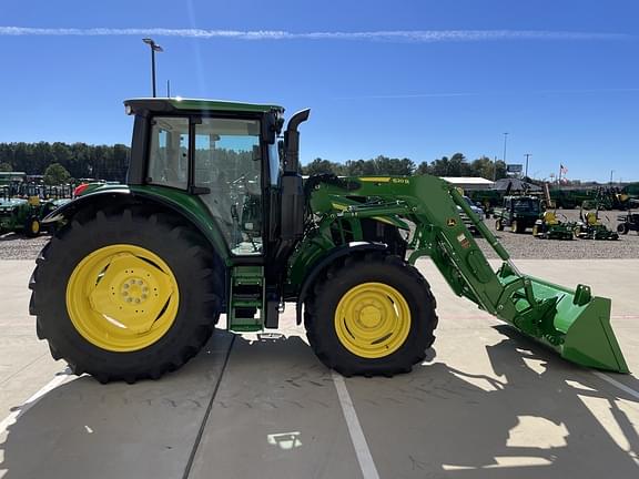 Image of John Deere 6110M equipment image 3