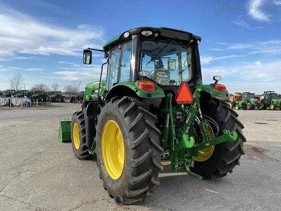 Image of John Deere 6110M equipment image 4