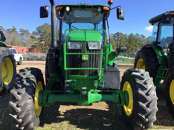 Image of John Deere 6120E equipment image 2