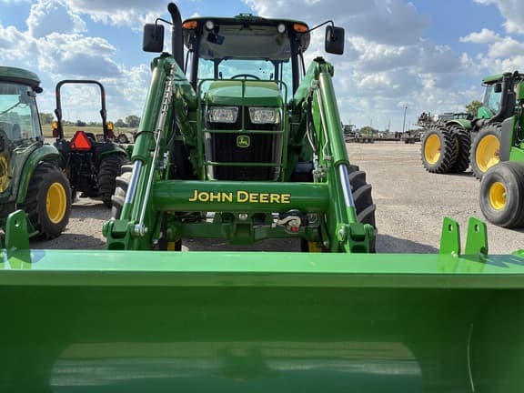 Image of John Deere 6120E equipment image 1