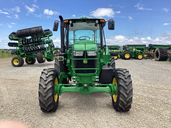 Image of John Deere 6120E equipment image 1