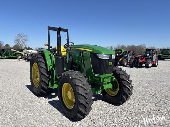 Image of John Deere 6120E equipment image 1