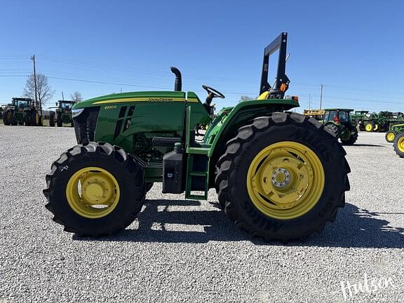 Image of John Deere 6120E equipment image 2