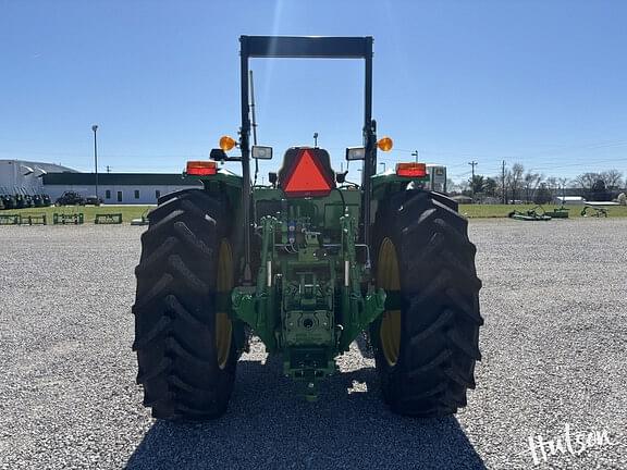 Image of John Deere 6120E equipment image 4