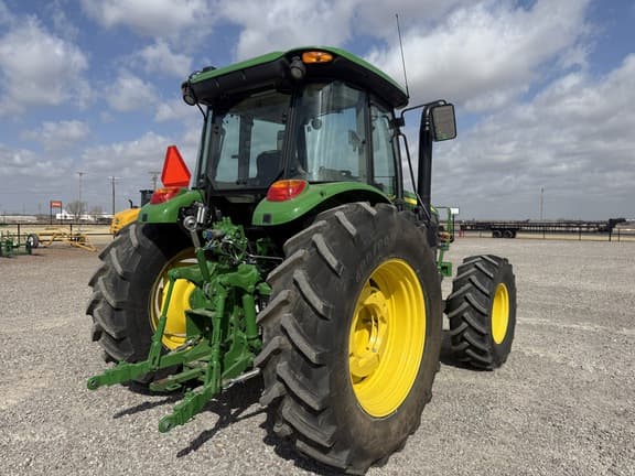 Image of John Deere 6120E equipment image 4