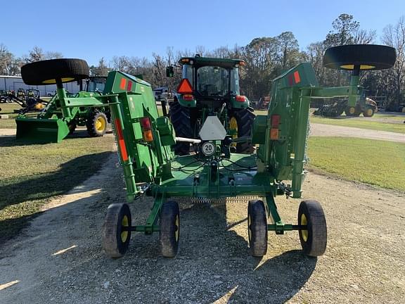 Image of John Deere 6120E equipment image 3