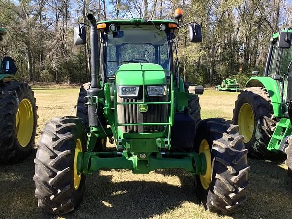 Image of John Deere 6120E equipment image 2