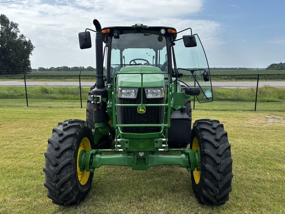 Image of John Deere 6120E equipment image 2