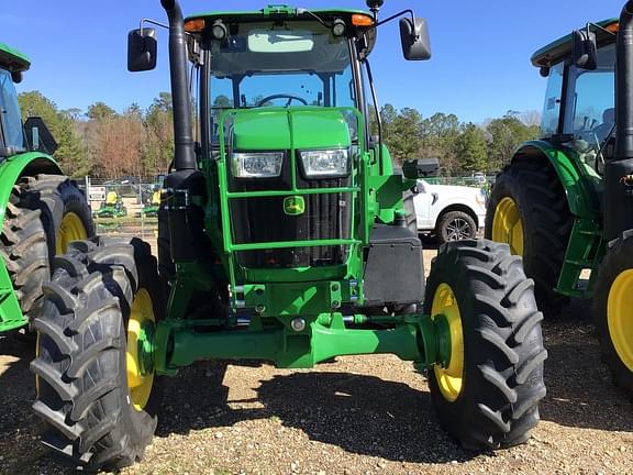 Image of John Deere 6120E equipment image 2