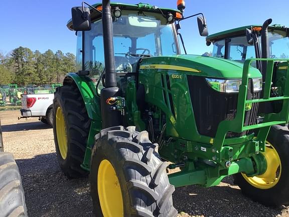 Image of John Deere 6120E equipment image 3