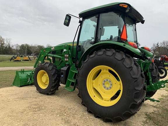 Image of John Deere 6120E equipment image 3