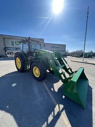 Image of John Deere 6120E equipment image 1