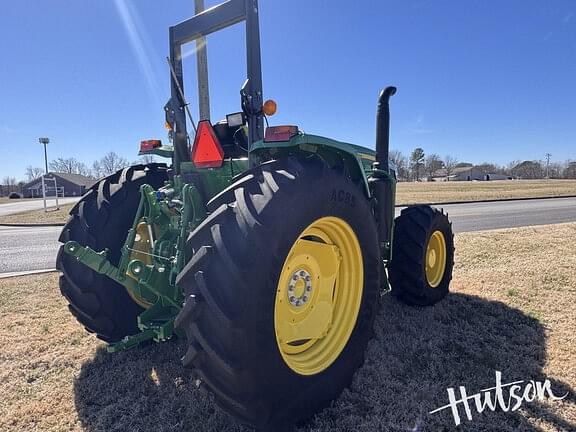 Image of John Deere 6120E equipment image 4