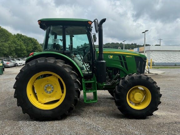 Main image John Deere 6120E
