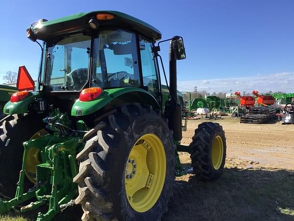 Image of John Deere 6120E equipment image 3