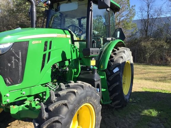 Main image John Deere 6120E