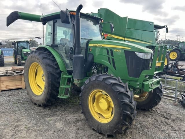 Image of John Deere 6120E equipment image 1