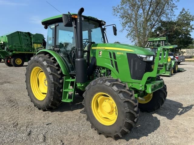 Image of John Deere 6120E equipment image 1
